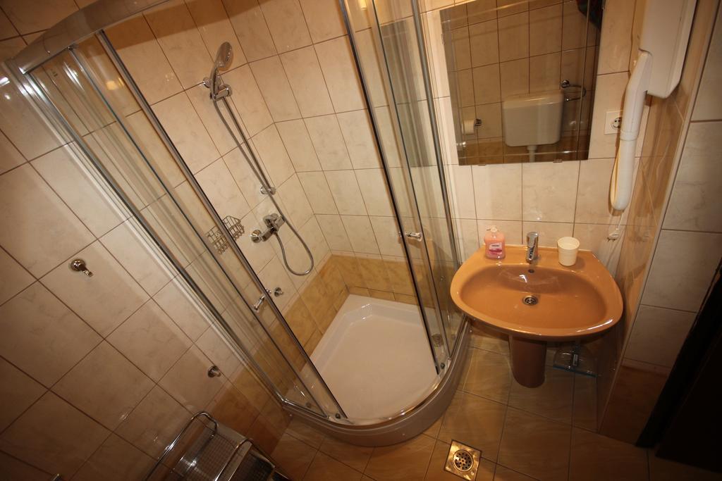 Apartments Nikola Novi Vinodolski Eksteriør bilde