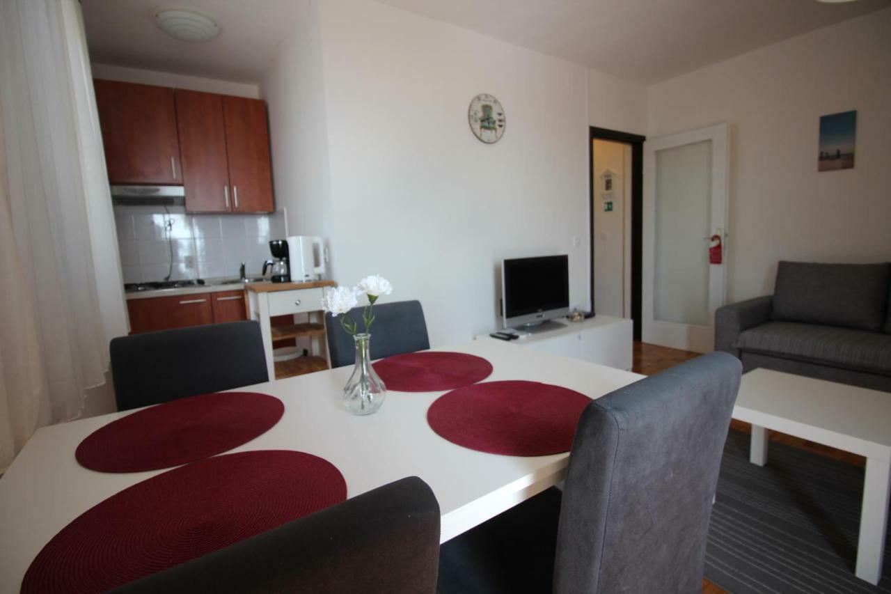 Apartments Nikola Novi Vinodolski Eksteriør bilde